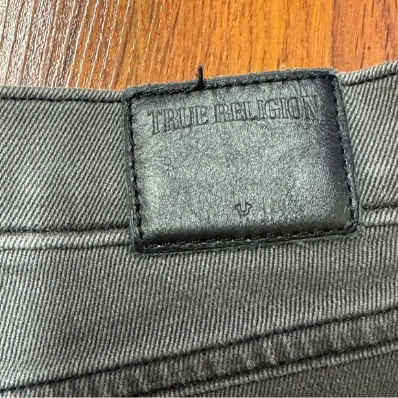 True Religion Keira Low Rise Distressed Black Denim Shorts Size 26 - Picture 3 of 7